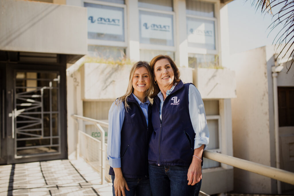 Proprietárias do Laboratório Anavet - Luciane e Bibiana